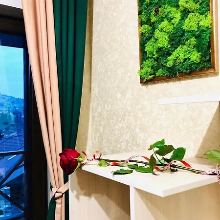 Villagoria з басейнами і джакузі וילה